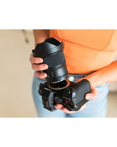 Ультраширокоугольный объектив Panasonic LUMIX S Fixed Focal 18mm F1.8 S-S18E Leica Camera AG L-Mount